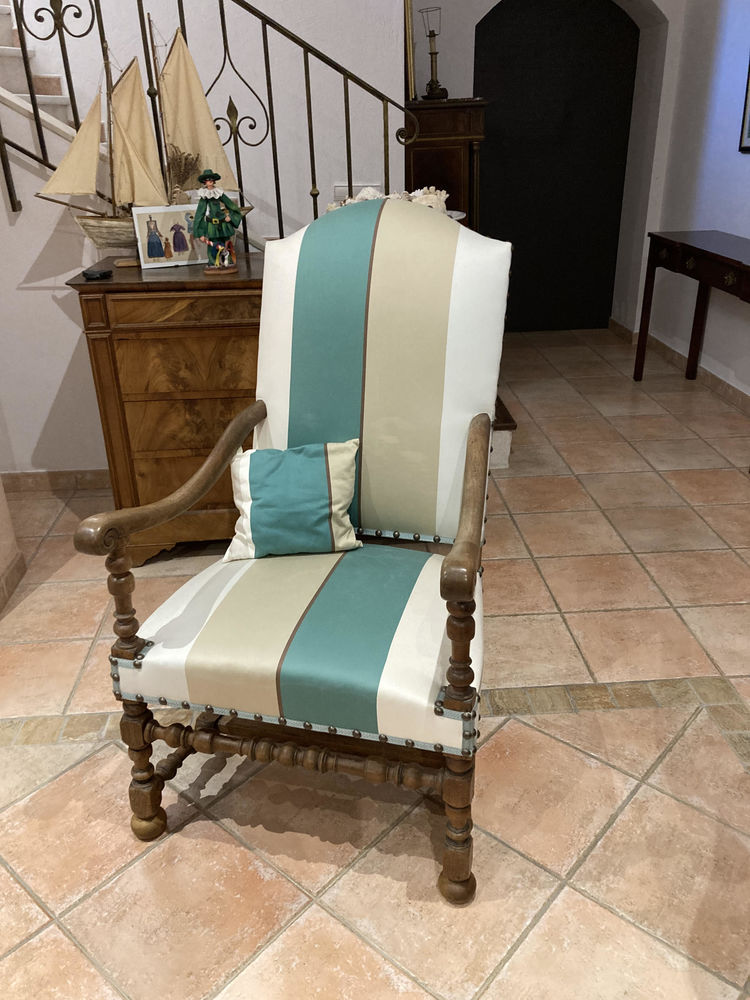 Fauteuil epoque 100 Auribeau-sur-Siagne (06)