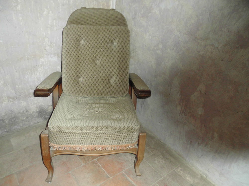 FAUTEUIL
BON ETAT 150 Dissay-sous-Courcillon (72)