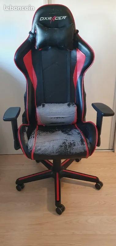 Fauteuil gamer DXRacer rouge et noir
30 Suresnes (92)