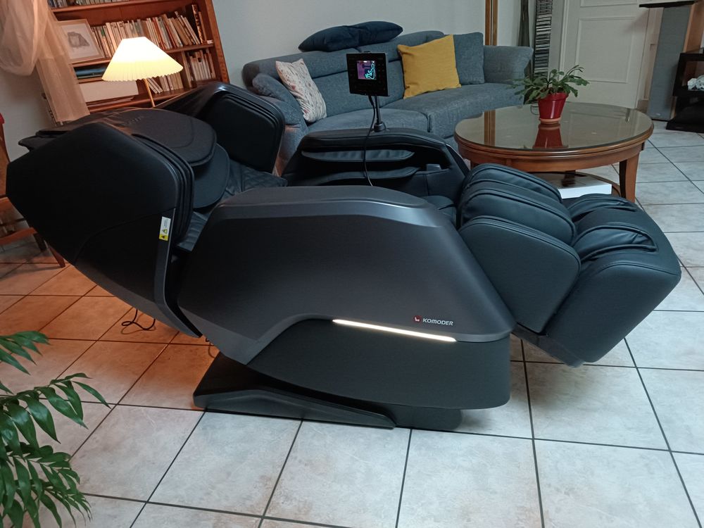 Fauteuil de massage japonais KOMODER Nova Duo garanti 2 ans 3500 Paris 9 (75)
