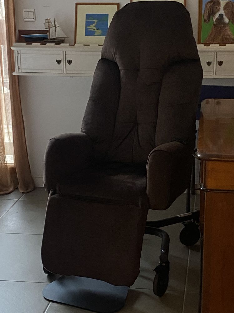 Fauteuil m�dical inclinable manuel
0 Charvieu-Chavagneux (38)