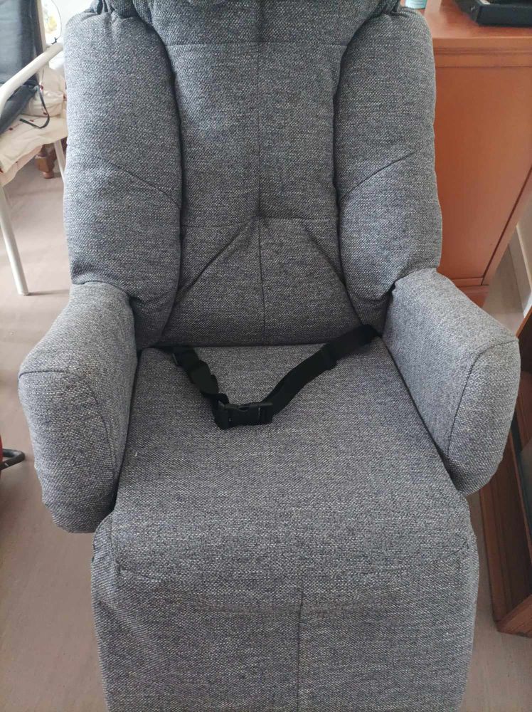 Fauteuil m�dicalis� 100 Lens (62)