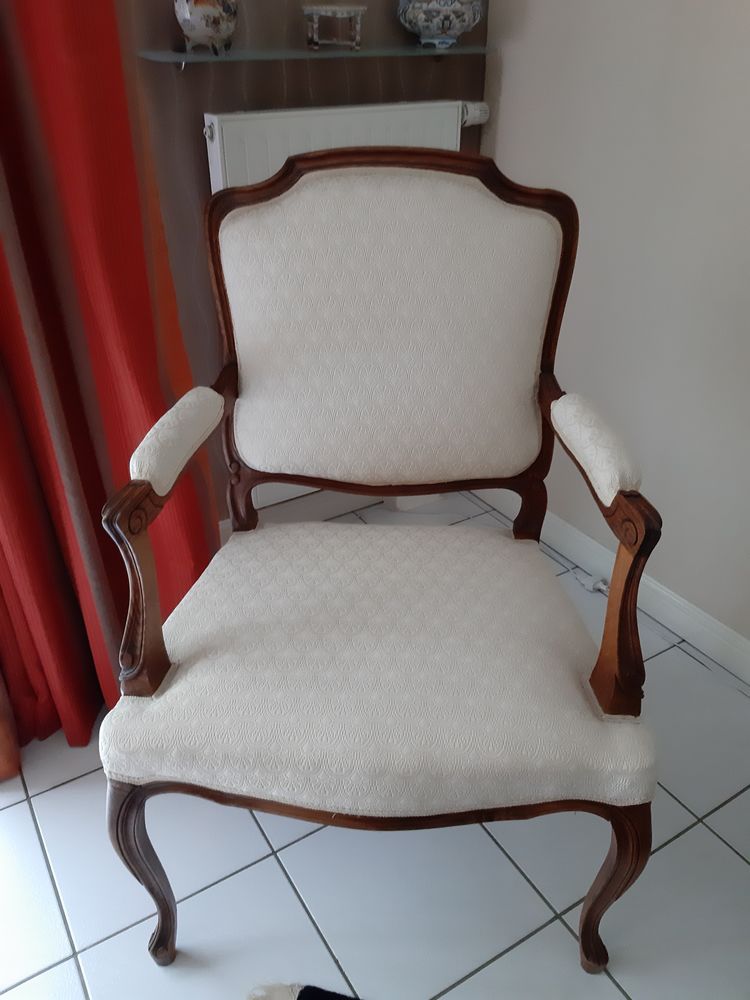 fauteuil Montespan jamais utilis�. 0 Avrill� (49)