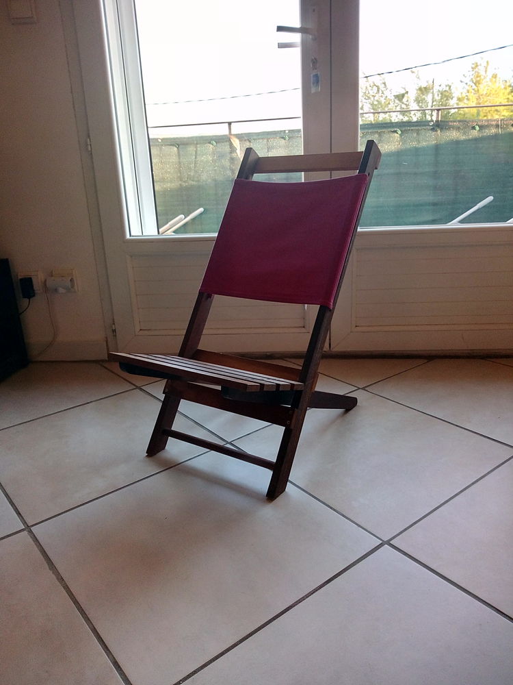 Fauteuil Nature et D�couverte
en teck et tissu 10 Cheval-Blanc (84)