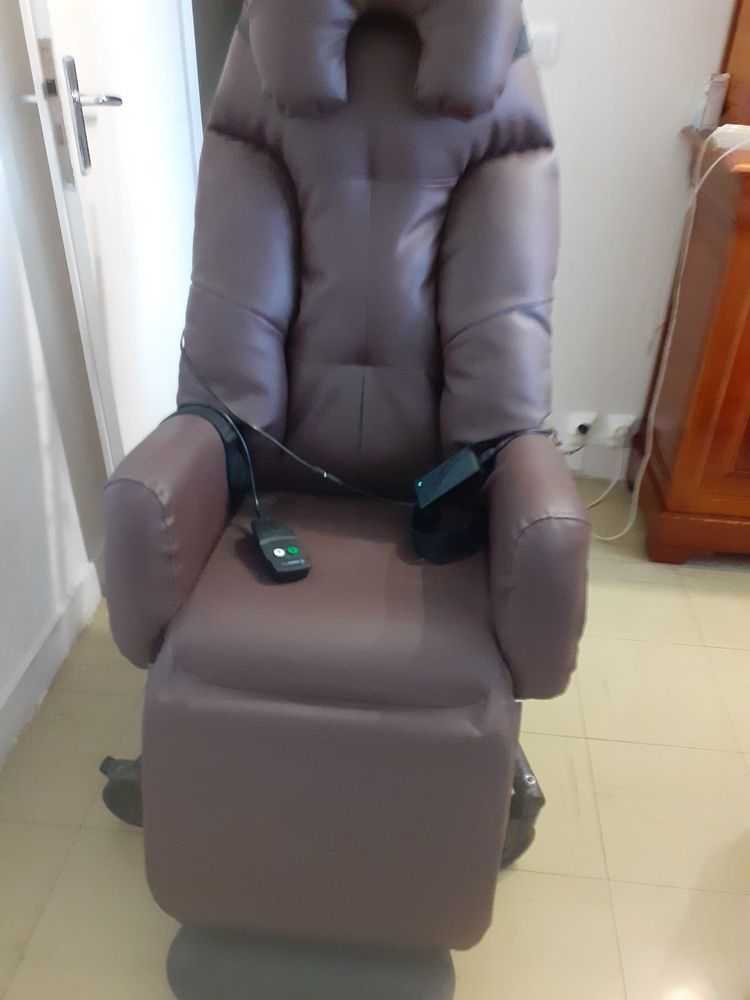 fauteuil  neuf �lectrique sur roues 85 Paris 20 (75)