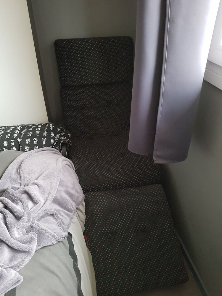 Fauteuil noir 15 Beaune Les Mines (87)