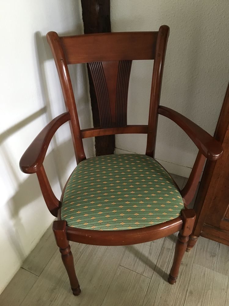 fauteuil en noyer 45 La Seyne-sur-Mer (83)