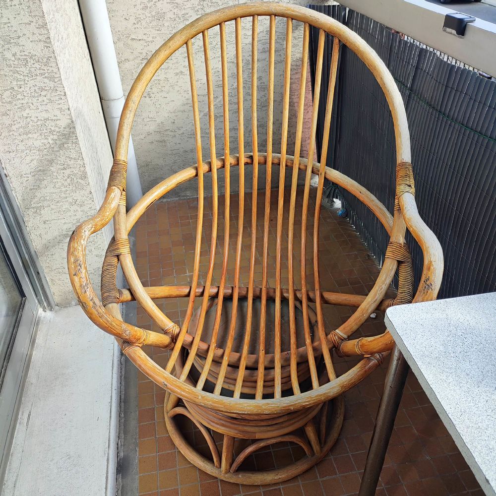 Fauteuil en osier vernis us� 85 Le Bourget (93)