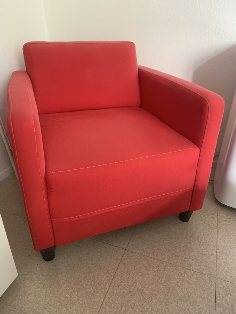 Fauteuil plus un pouf 70 Villeneuve-d'Ascq (59)