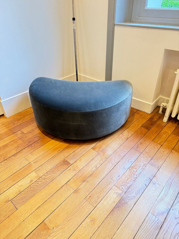 Fauteuil et pouf Pierre Paulin Elys�e bleus 2200 Paris 16 (75)