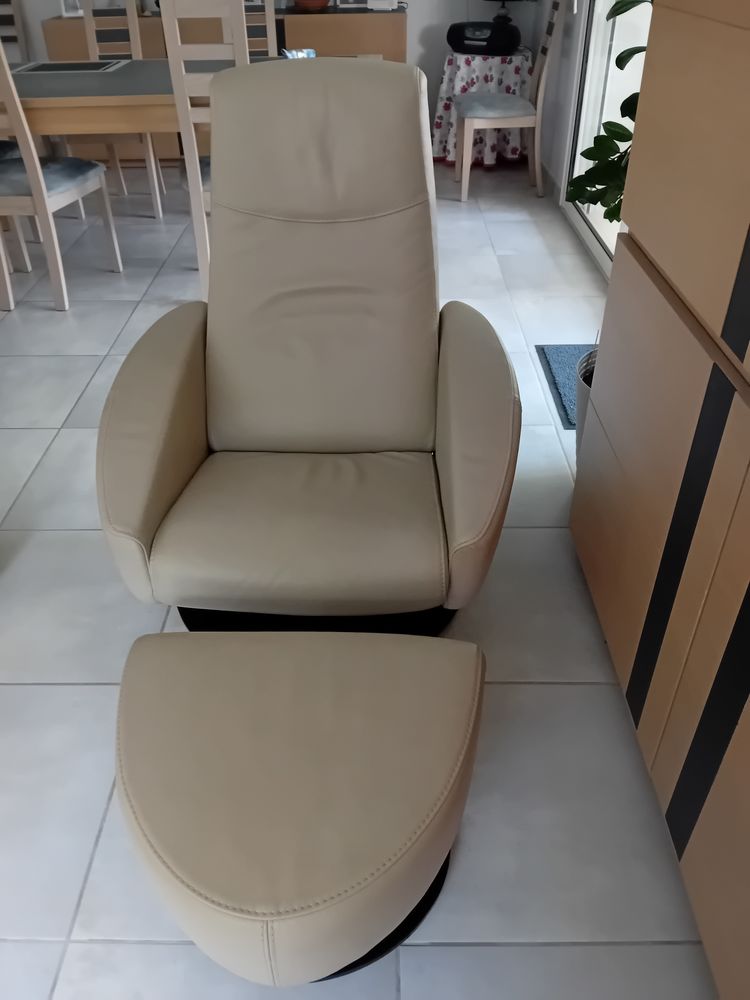 Fauteuil & pouf STEINER cuir 0 Saint-Palais-sur-Mer (17)