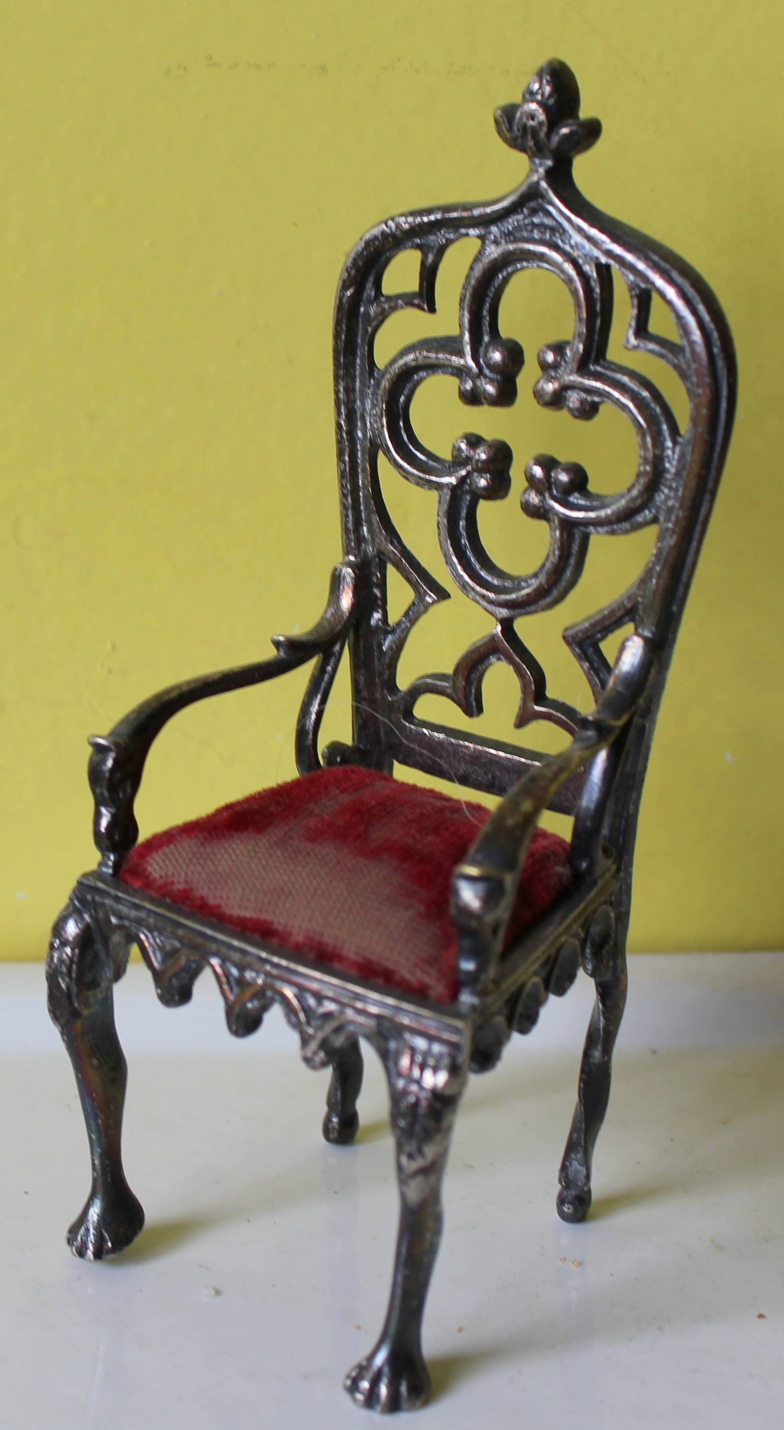 fauteuil de poup�e XIX eme si�cle, bronze argent� 130 Issy-les-Moulineaux (92)