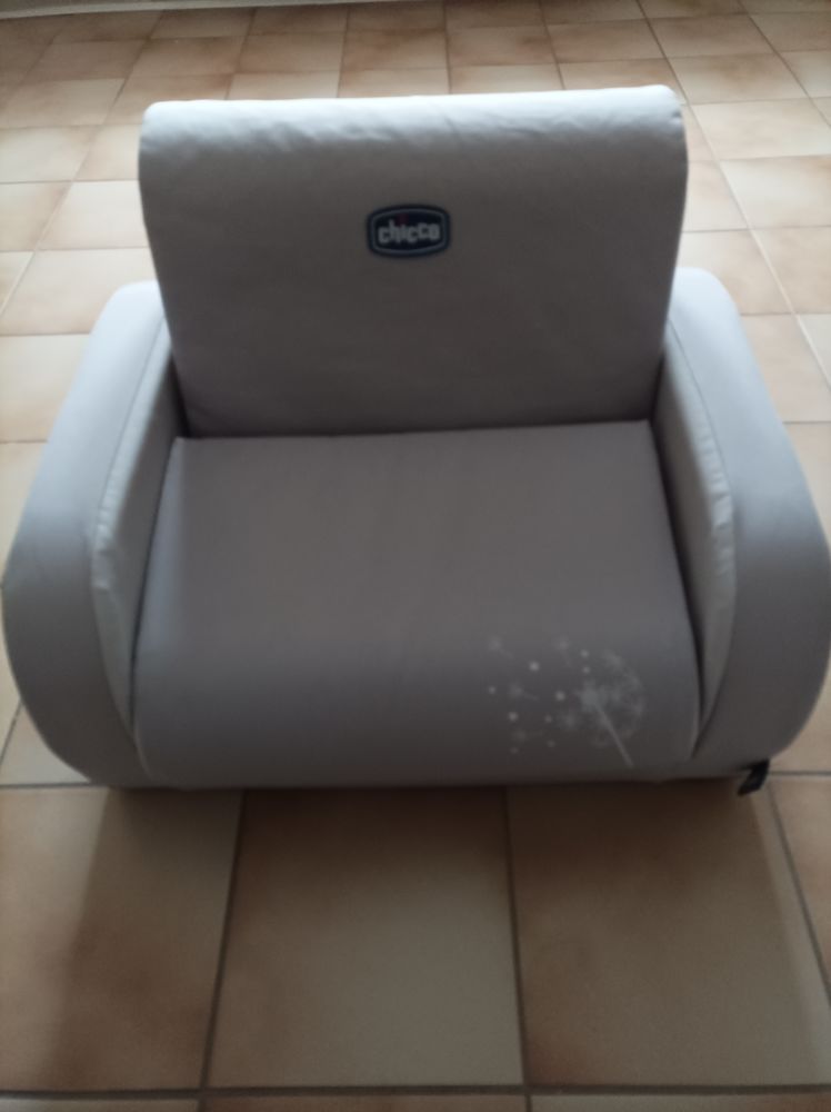 Fauteuil pour enfant. 35 Villerupt (54)