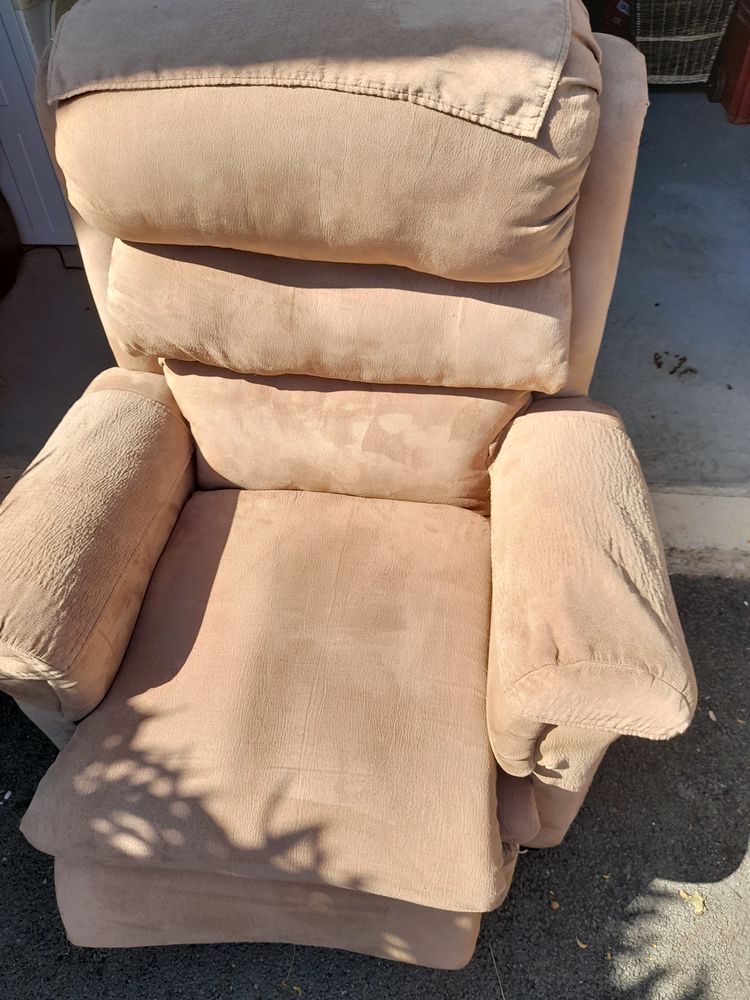 Fauteuil relaxant beige 50 Pl�neuf-Val-Andr� (22)