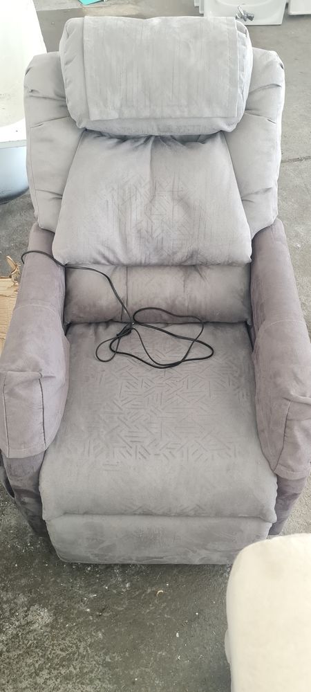 fauteuil relevant �lectrique m�dical 280 Le Pin (77)