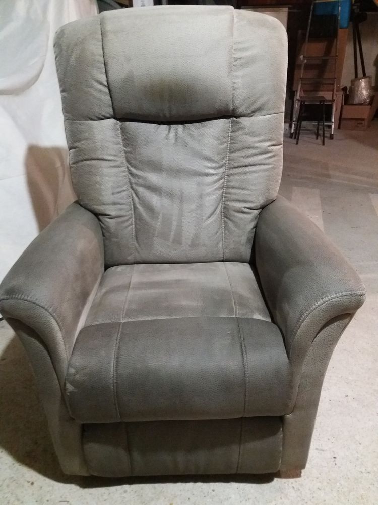 Fauteuil Releveur �lectrique. Excellent �tat. Marron glac� 400 Villebon-sur-Yvette (91)