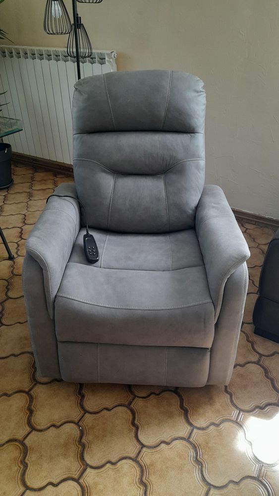 Fauteuil releveur �lectrique 2 moteurs 350 Plan-de-Cuques (13)