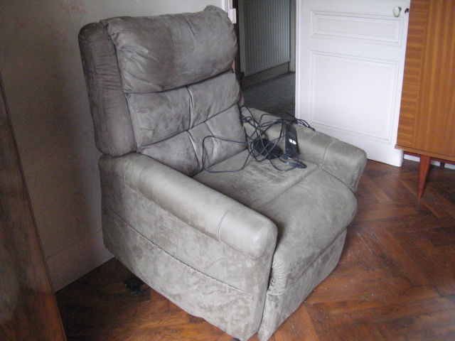 Fauteuil releveur m�dical marque HERDEGEN 0 Charnay-l�s-M�con (71)