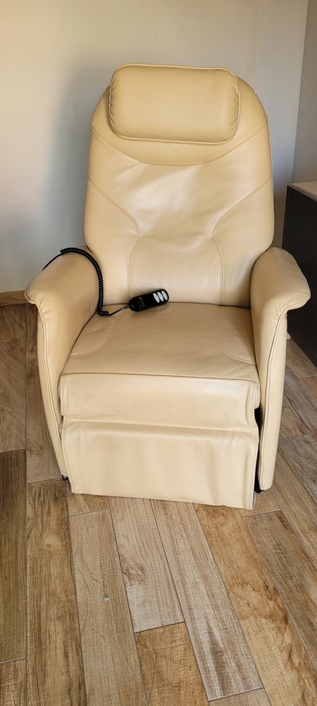 FAUTEUIL RELEVEUR BI MOTEUR 1300 Marlenheim (67)