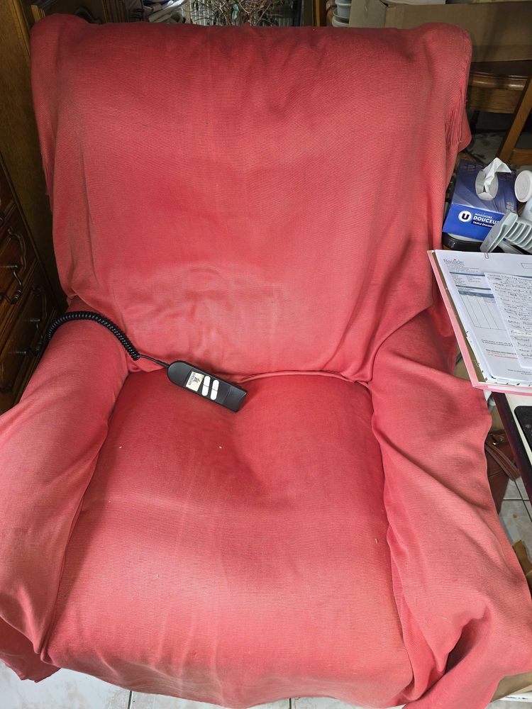 Fauteuil releveur 2 moteurs 200 Pirey (25)