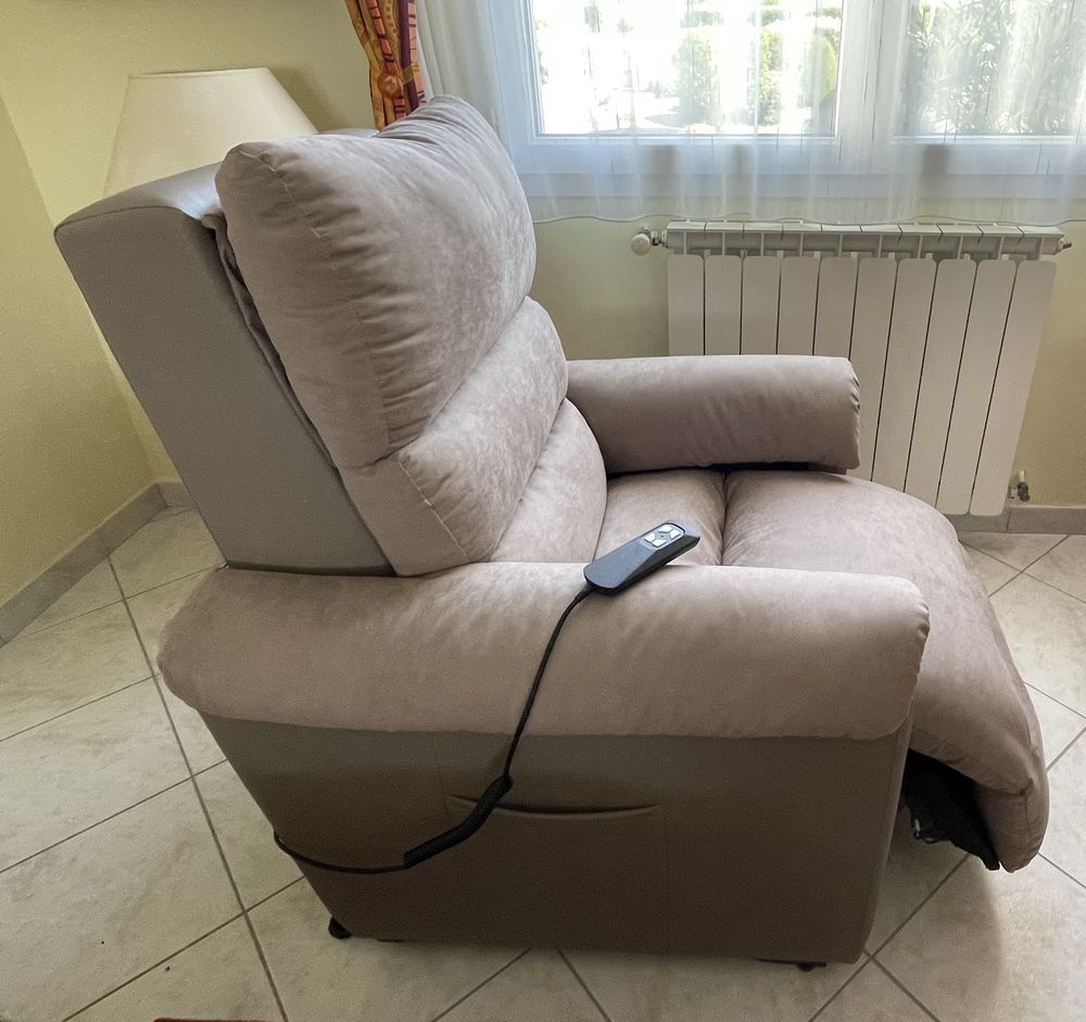 Fauteuil releveur 2 moteurs  COSY UP  600 Saint-Just-Luzac (17)