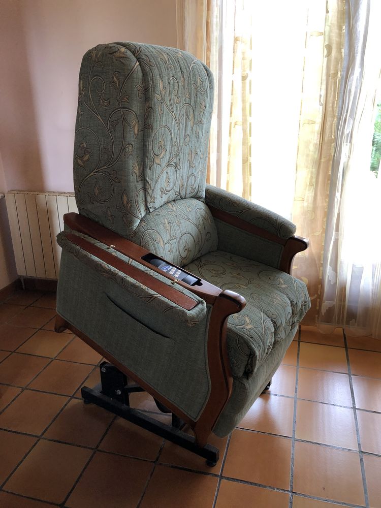 fauteuil releveur relax motoris� invacare 490 Saint-Beno�t (86)