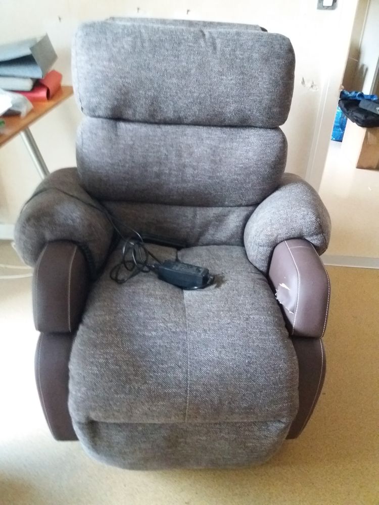 FAUTEUIL RELEVEUR 600 Toulouse (31)