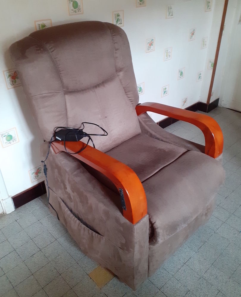 Fauteuil releveur 150 Matour (71)