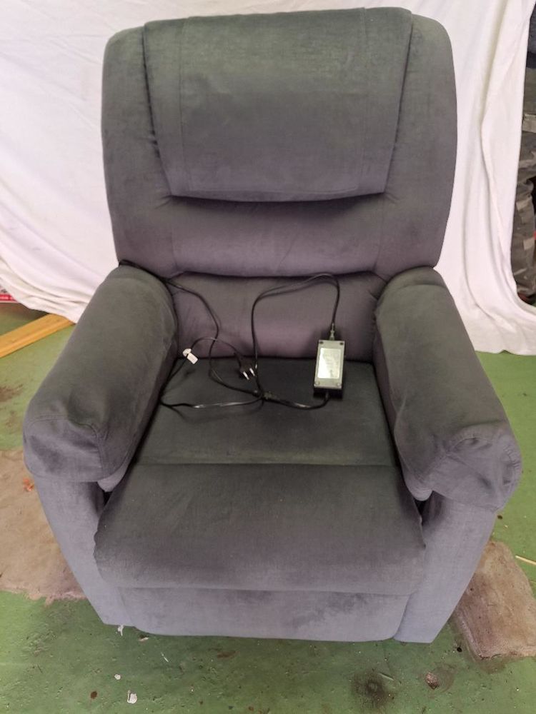 fauteuil releveur 320 Belloy-en-France (95)
