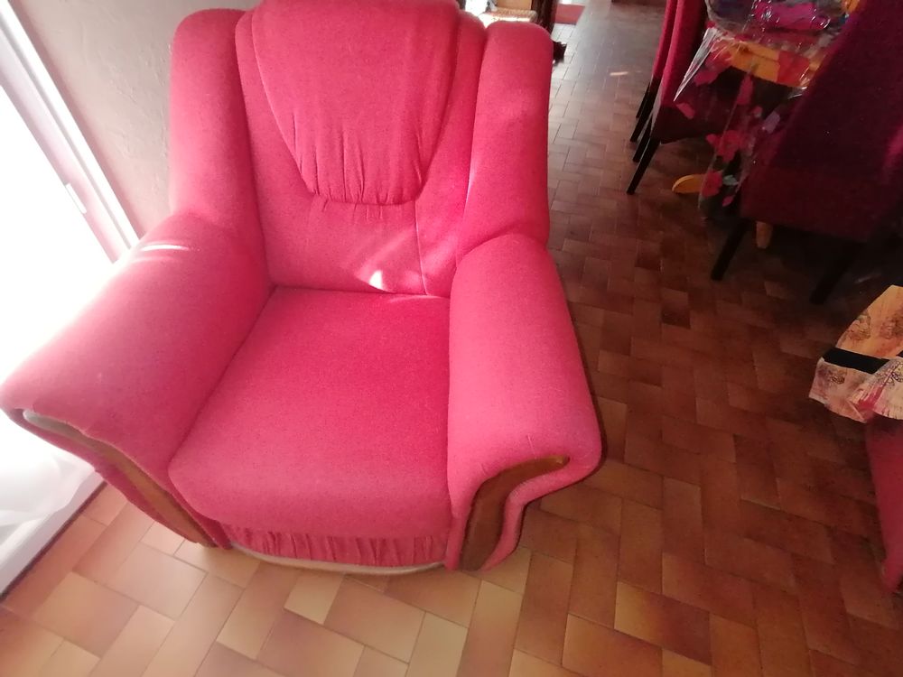 Fauteuil rouge 50 Saint-�milion (33)