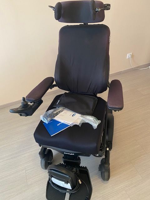 AV fauteuil roulant �lectrique enfant ou adulte 6000 Briscous (64)