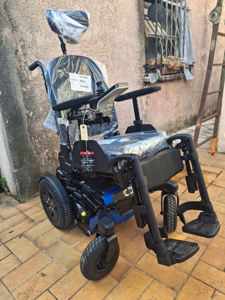 Fauteuil roulant �lectrique Quantum R-TRAK ? Mod�le luxe 999 Toulon (83)