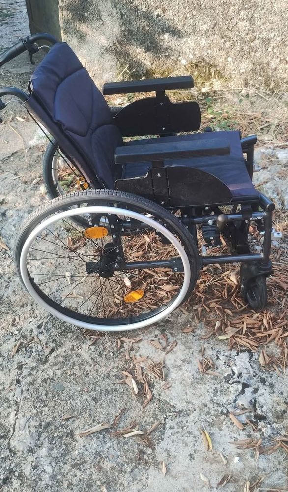 Fauteuil roulant vermeiren d200 50 Sauve (30)