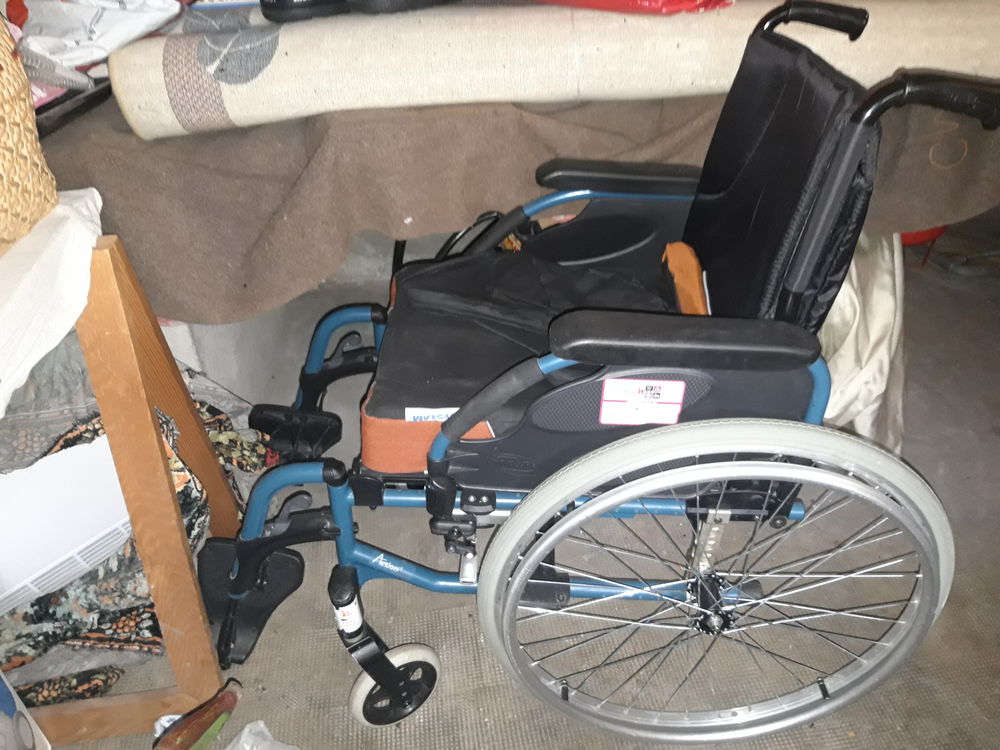 Fauteuil roulant 100 Saint-Jean-de-la-Porte (73)