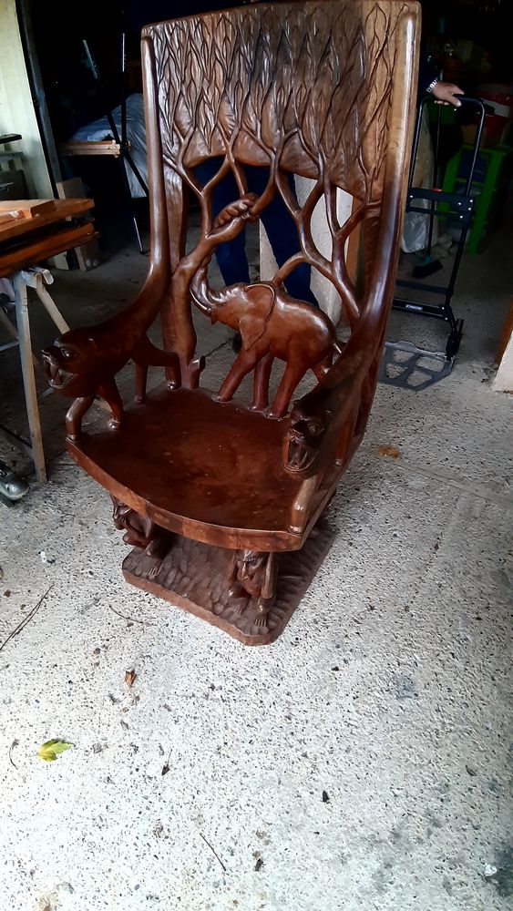 Fauteuil sculpt� � la main 700 Le Fossat (09)