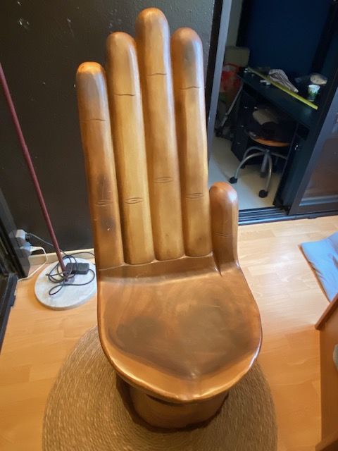 fauteuil sculpture bois dur  main de Boudha  vintage
200 Rambouillet (78)