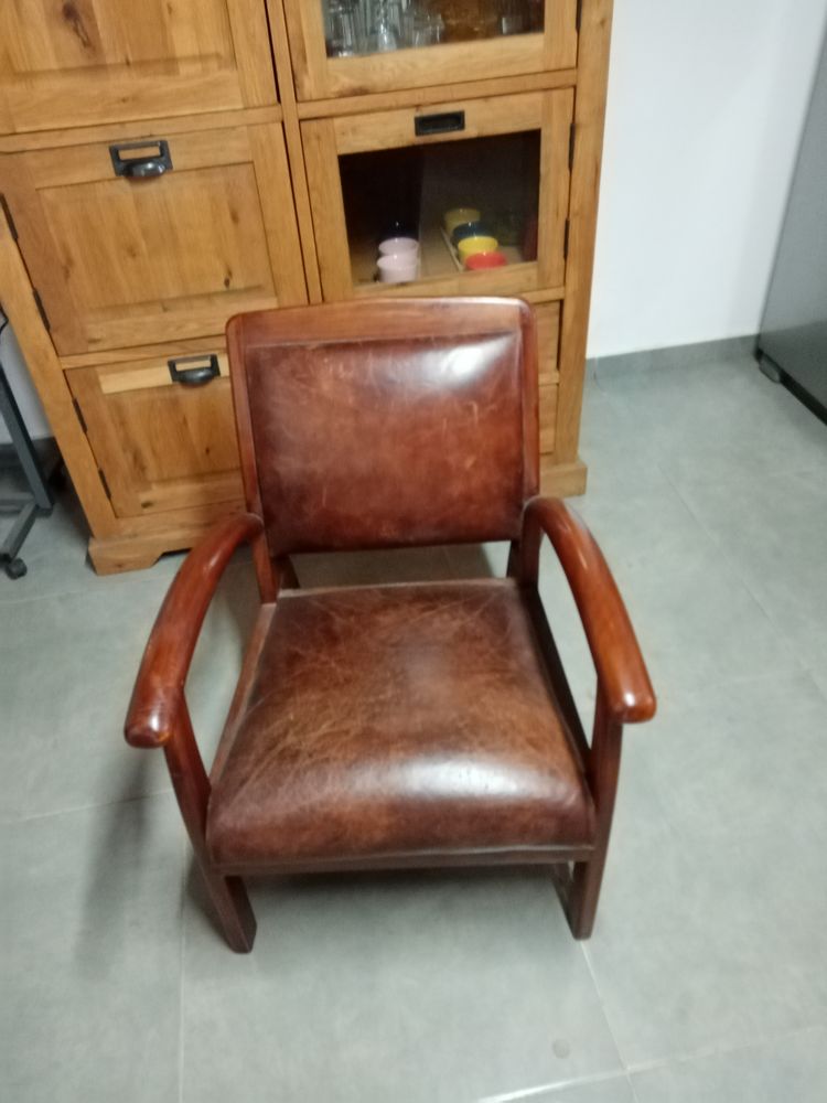 fauteuil style  colonial . 140 Saint-Joseph (97)