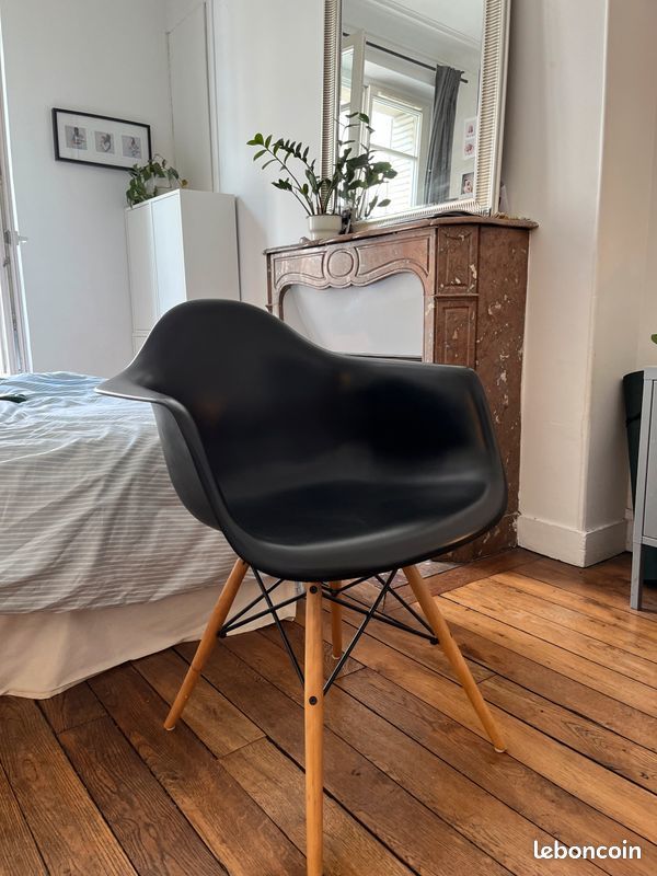 Fauteuil style DAW Eames noir 50 Montargis (45)