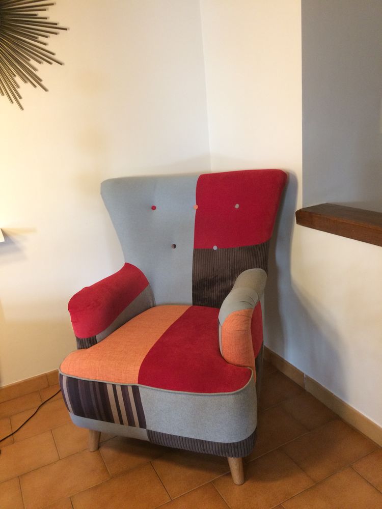 Fauteuil tissu patchwork.
200 Anglet (64)