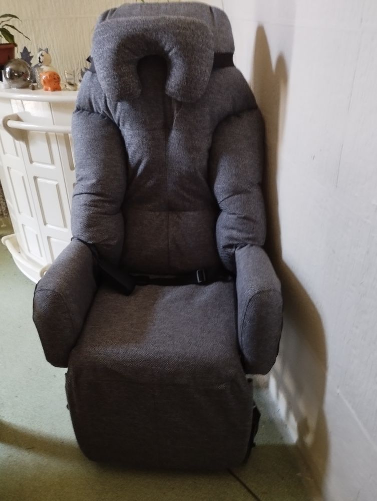 fauteuil tr�s neuf payer il a un jour vent 400� �lectrique 400 Pierrefitte-Nestalas (65)