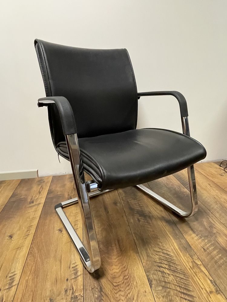 Fauteuil visiteur London 430 Birac-sur-Trec (47)