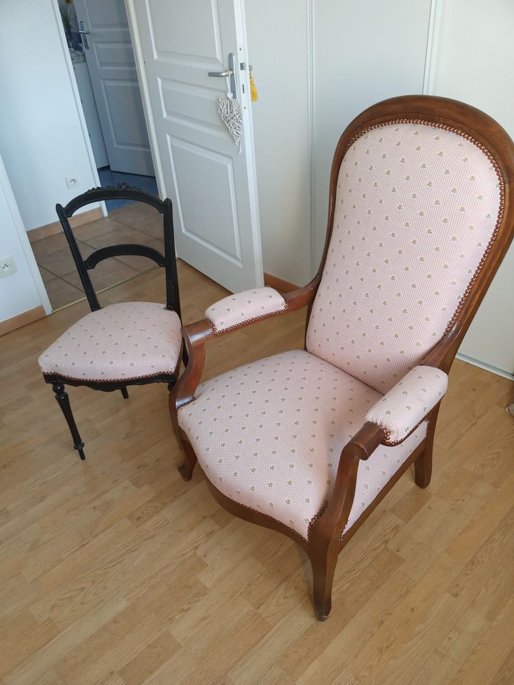fauteuil voltaire  et chaise assortie 250 Souillac (46)