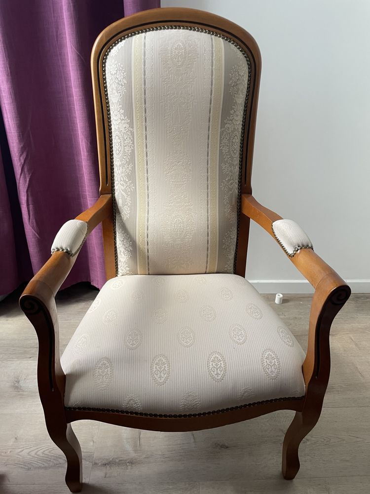 Fauteuil Voltaire Tissu H�tre Beige Parfait Etat 240 Lognes (77)
