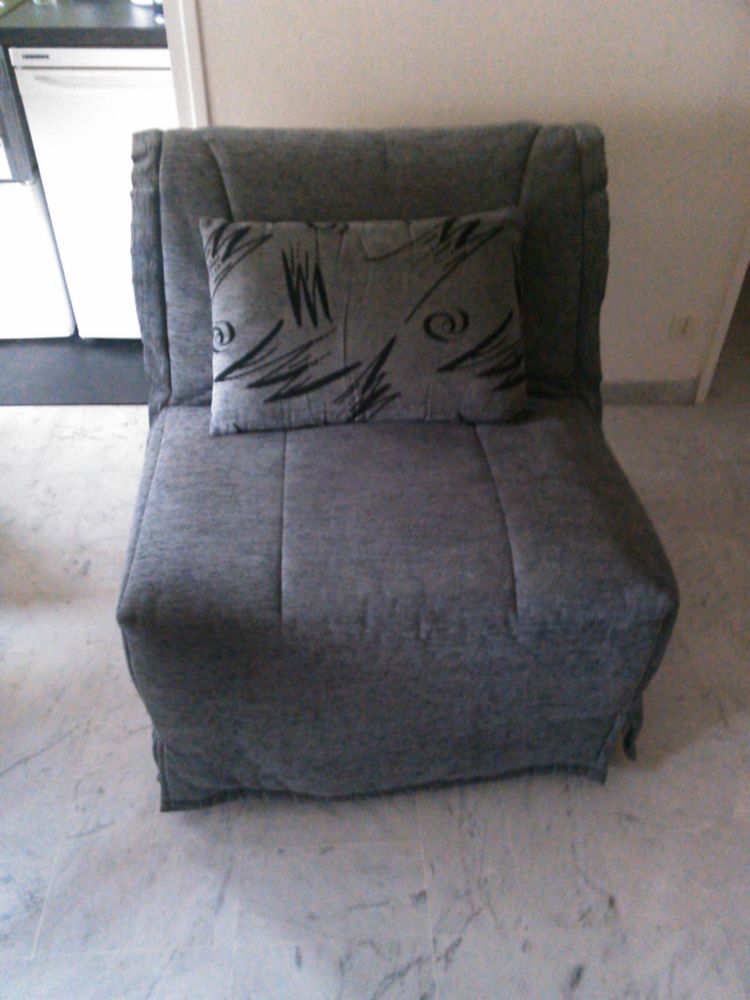 BZ FAUTEUIL 80 PAR 180
TEL 06 95 59 77 25 0 Roquebrune-Cap-Martin (06)