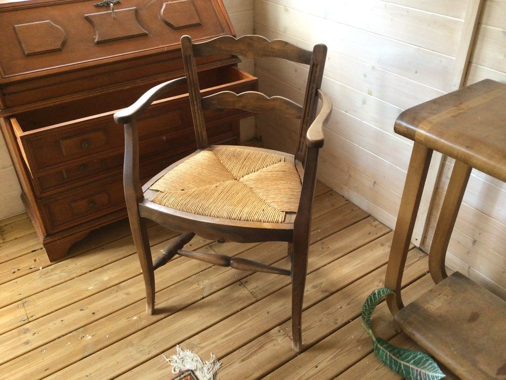 Fauteuil 40 Maubec (84)