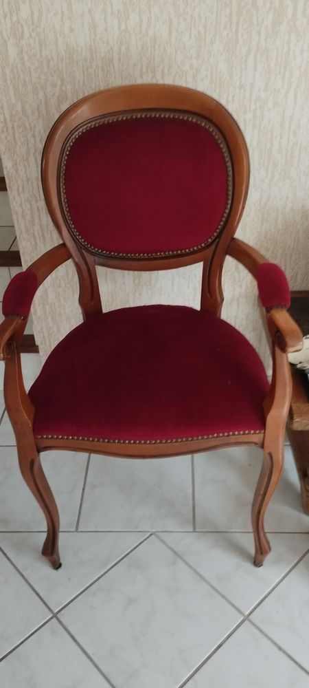Fauteuil 10 Saint-Vallier-de-Thiey (06)