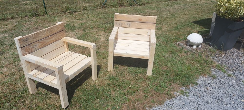 Fauteuils bas avec dossier en bois de palette 45 Arzacq-Arraziguet (64)