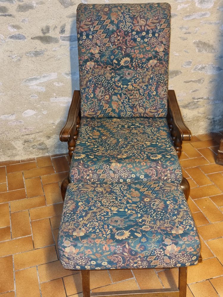 2 fauteuils avec repose pied 90 Les Brouzils (85)