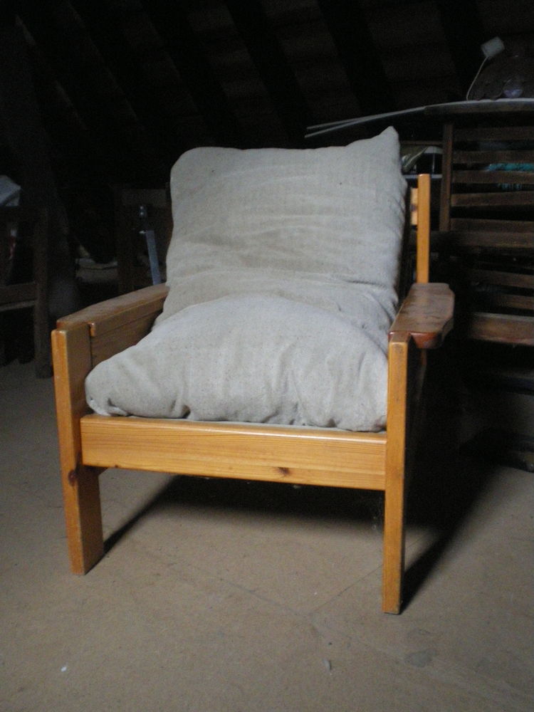 fauteuils bois etcoussins en tissus 30 Laloub�re (65)