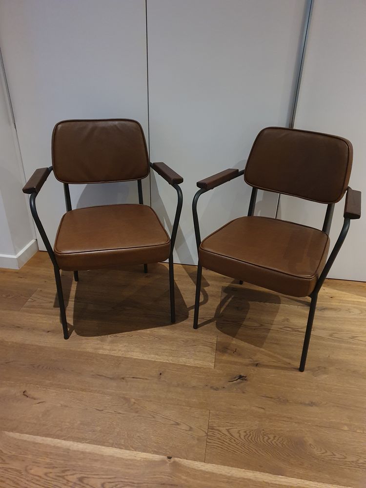 Fauteuils de bureau Jean Prouv� 450 Le Revest-les-Eaux (83)